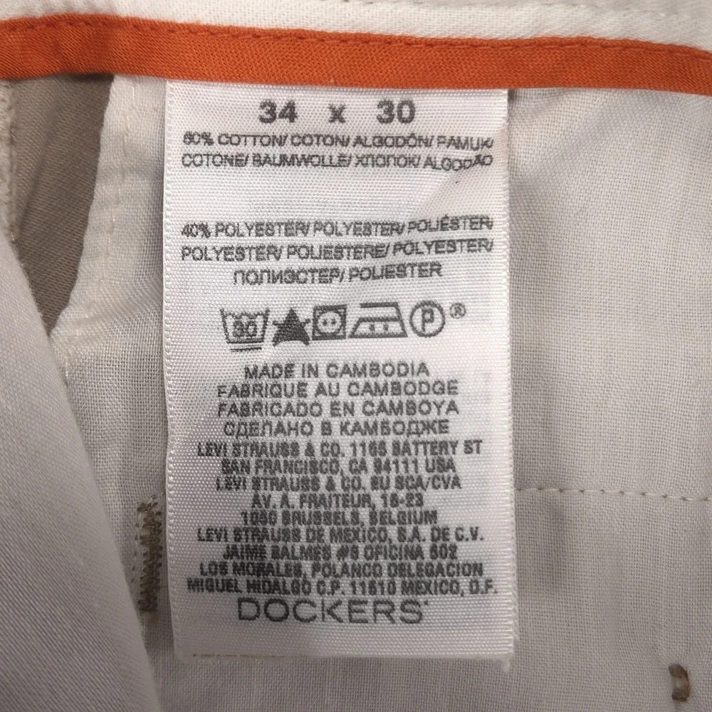 Dockers D3 Mens 34x30 Beige Khaki Flat Front Casual Chino Pants School